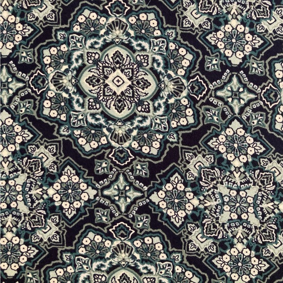 Michael Kors blue/navy/teal lightweight flowy shirt with cinched ruffled bottom - Picture 3 of 4